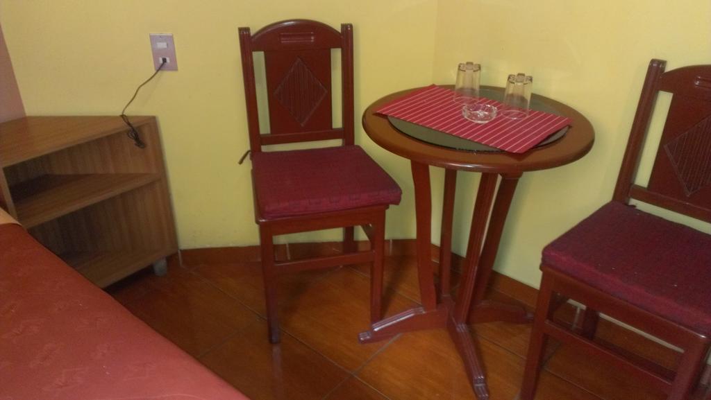 Hostal Gq Lima Zewnętrze zdjęcie