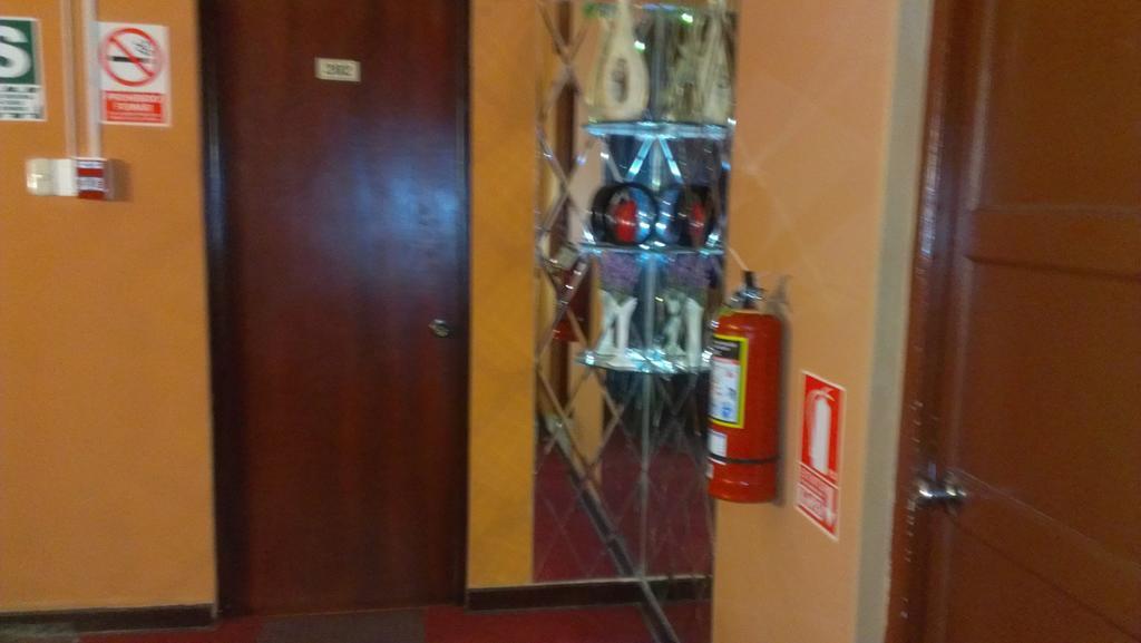 Hostal Gq Lima Zewnętrze zdjęcie