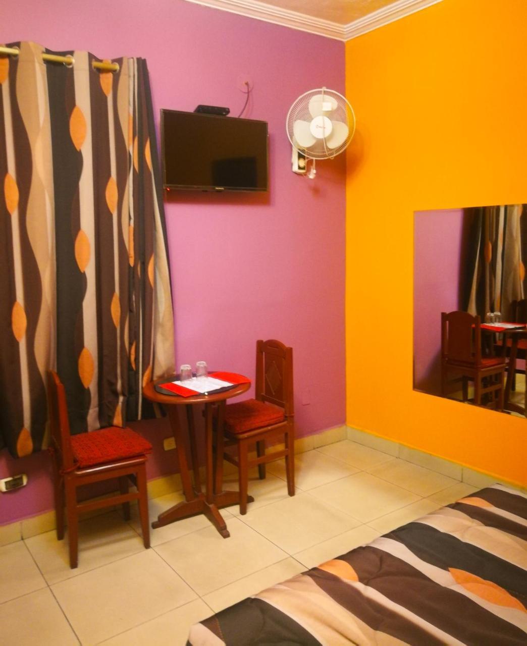 Hostal Gq Lima Zewnętrze zdjęcie